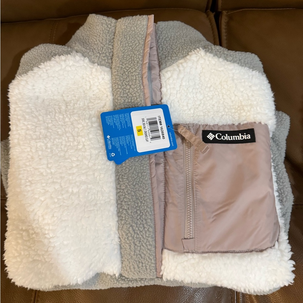 Columbia Gray and White Fleece Jacket